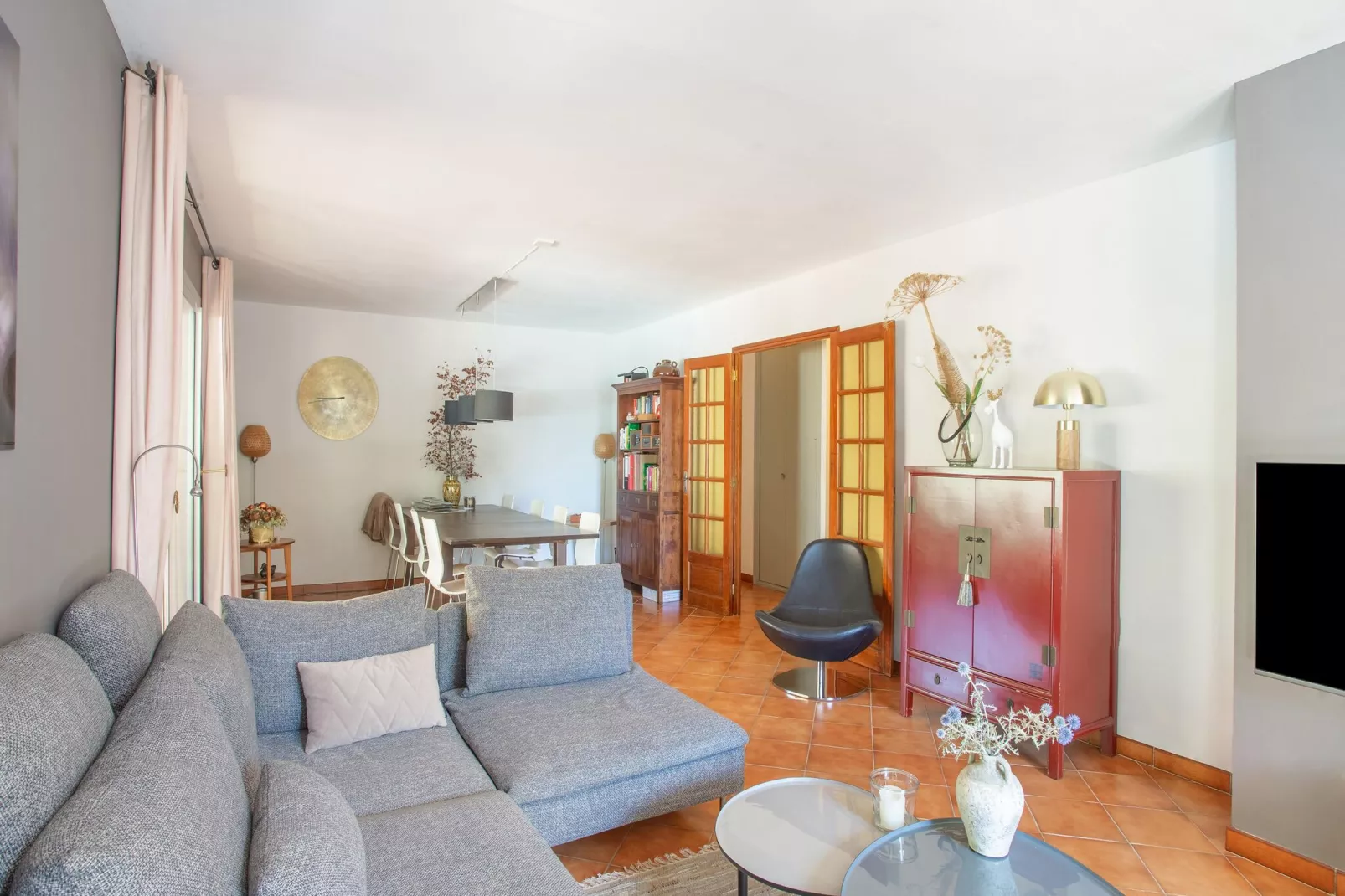 Les Roses-Living room