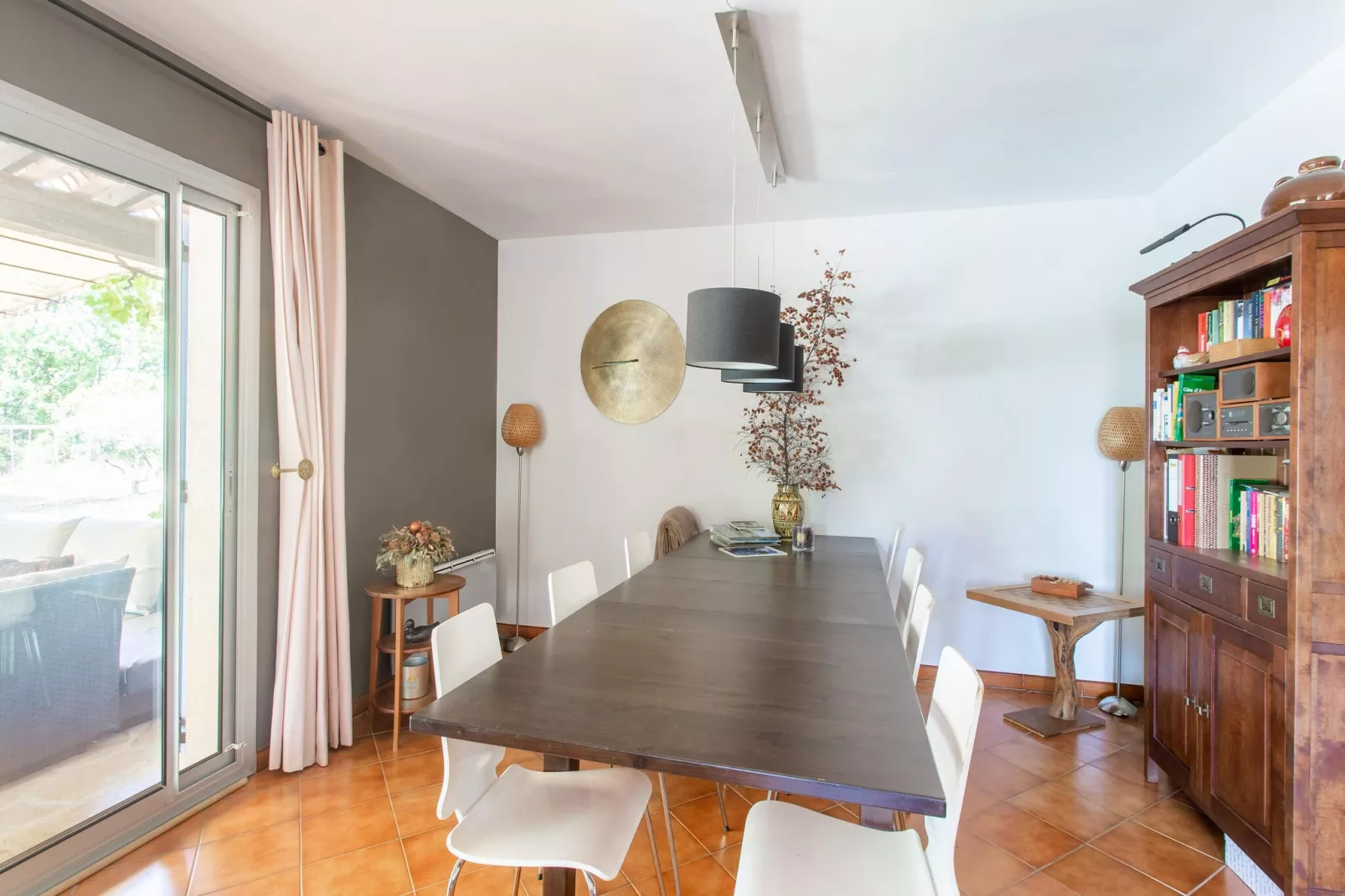 Les Roses-Dining room