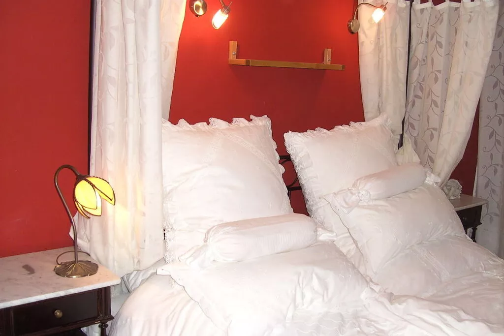51804-Bedroom