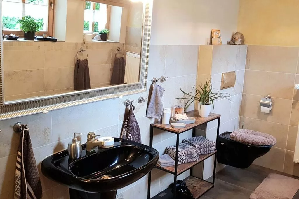 51804-Bathroom