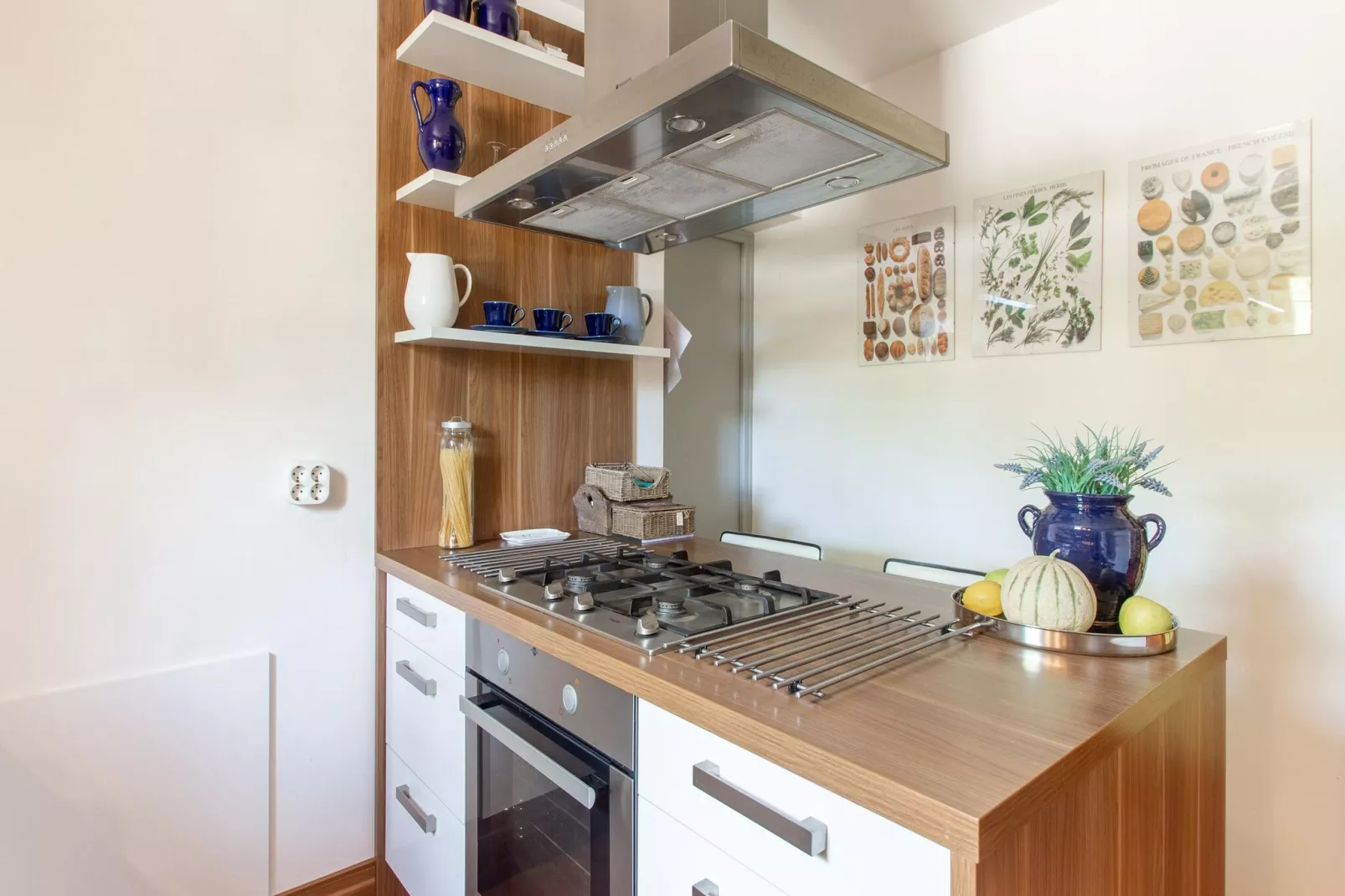 Les Roses-Kitchen