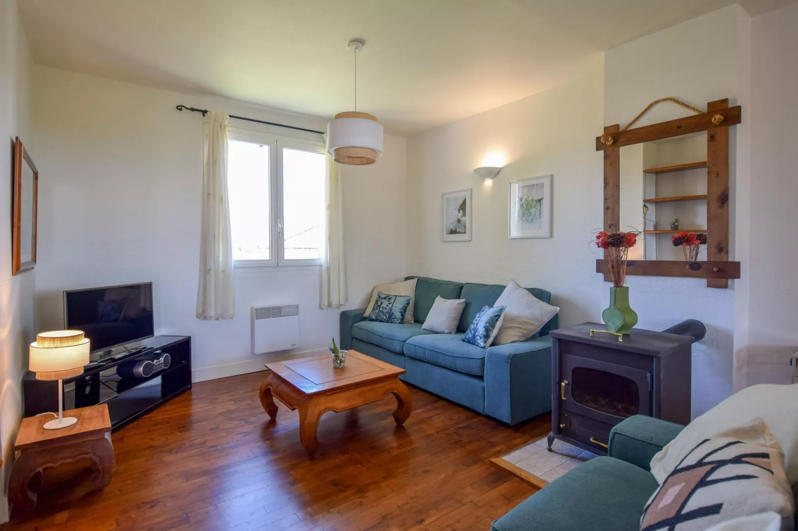 Maison Failte-Living room