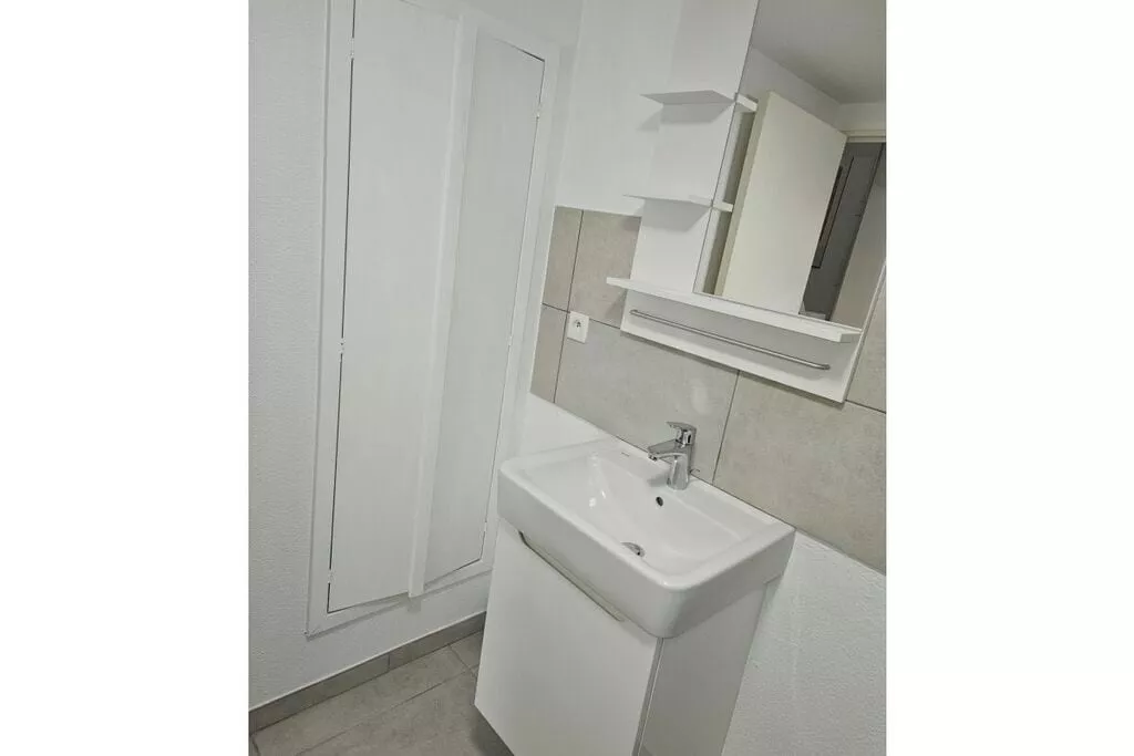 108033-Bathroom