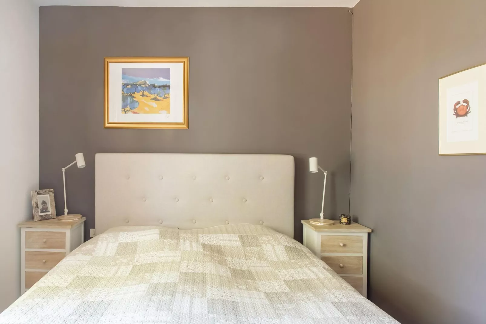 Les Roses-Bedroom