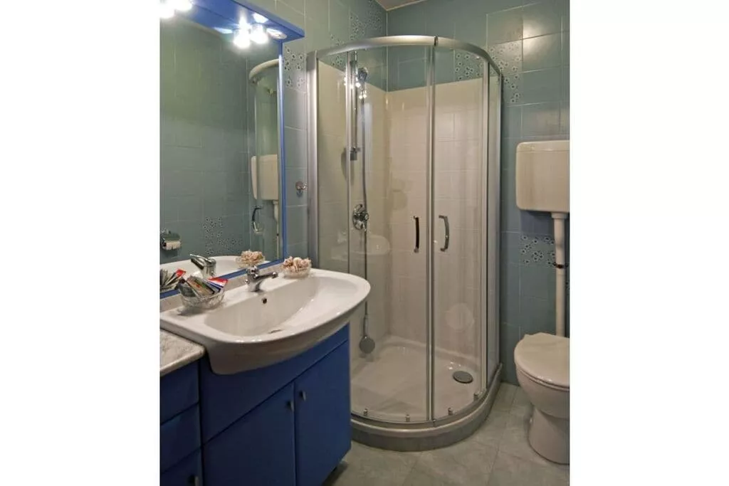 137833-Bathroom