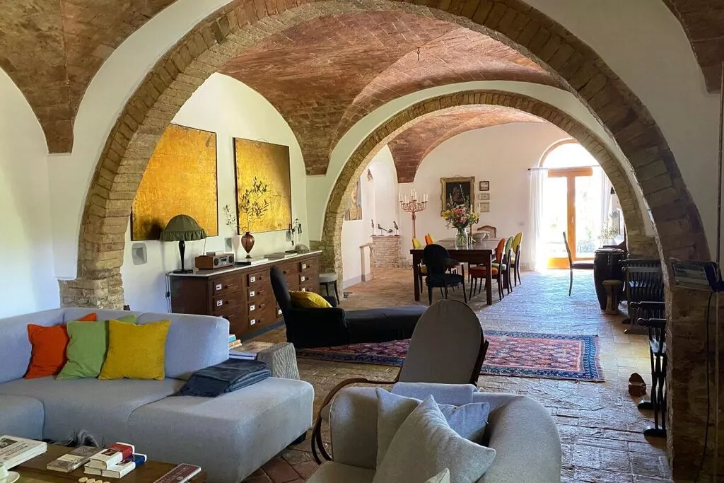 64368-Living room