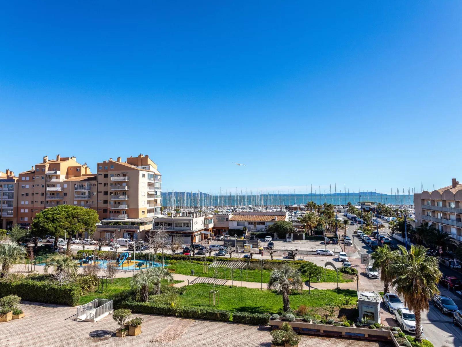 Port de La Gavine-Outside