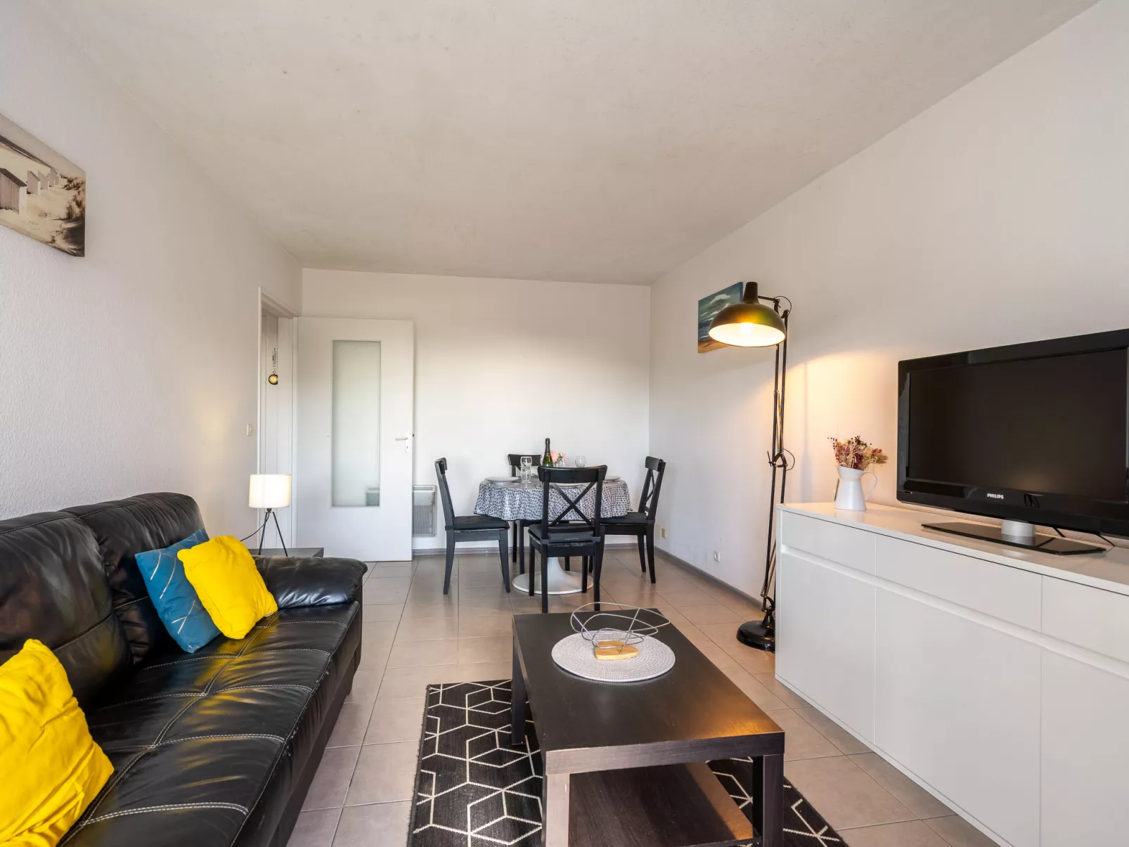 La Plage-Inside