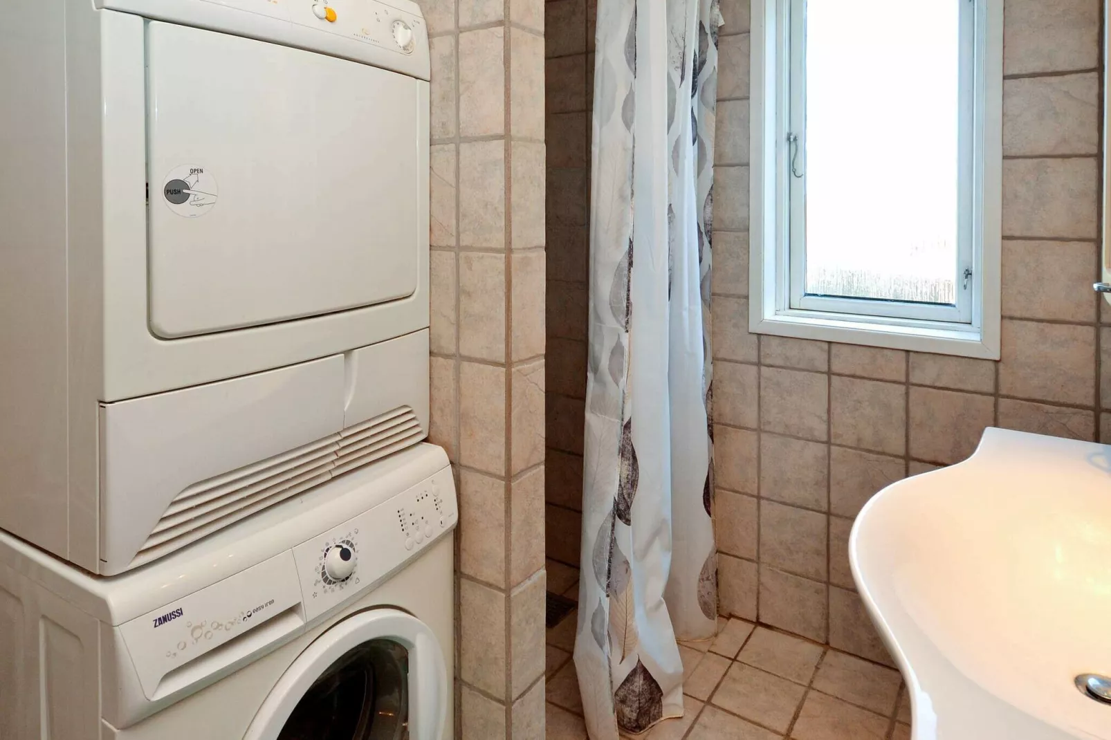 6 person holiday home in Martofte-Indoor