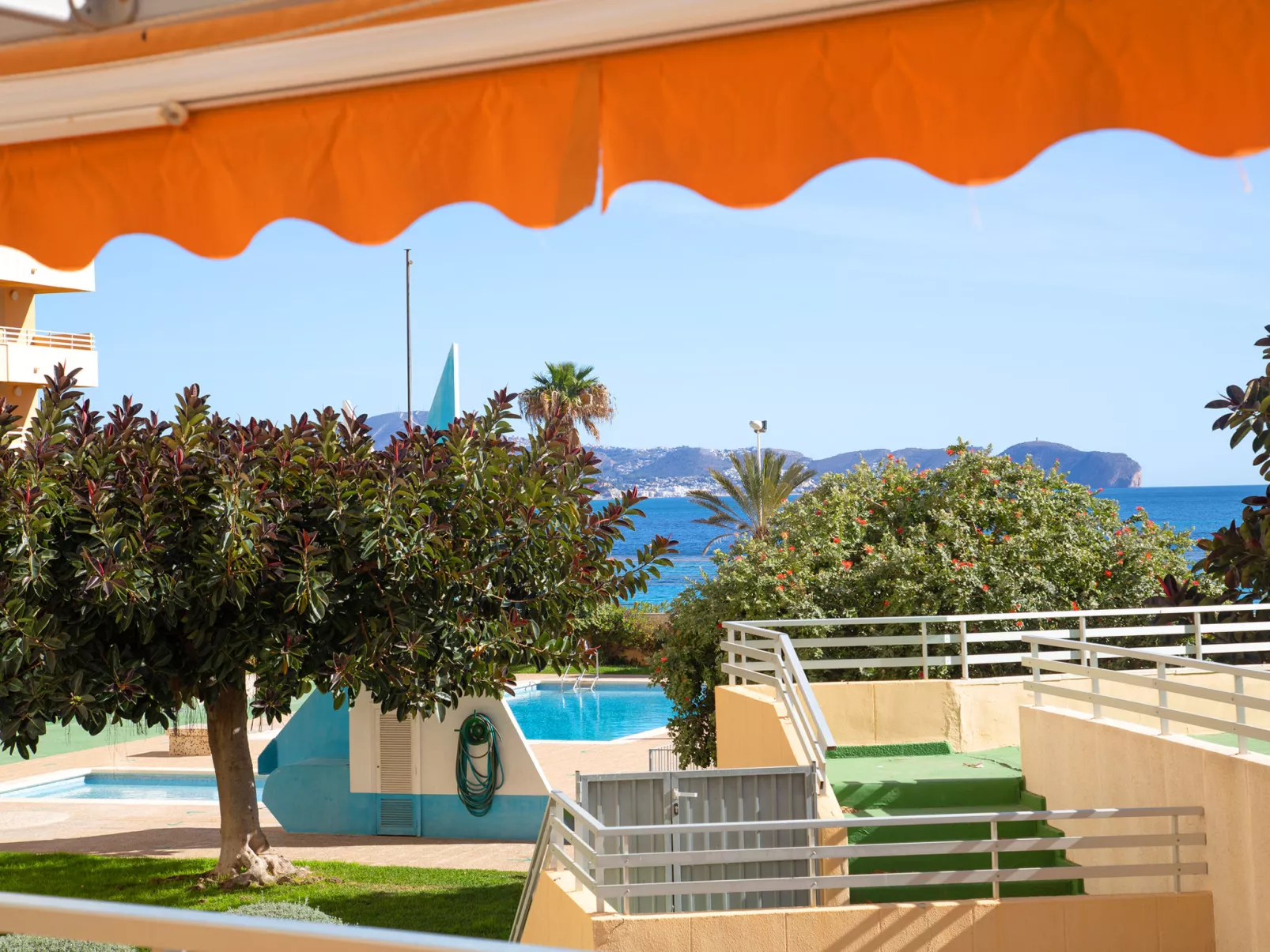 Voramar-Outside
