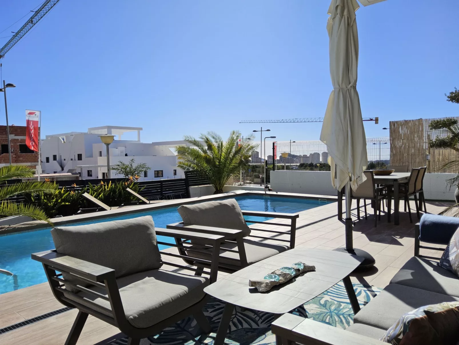Benidorm Eudaimonia-Outside