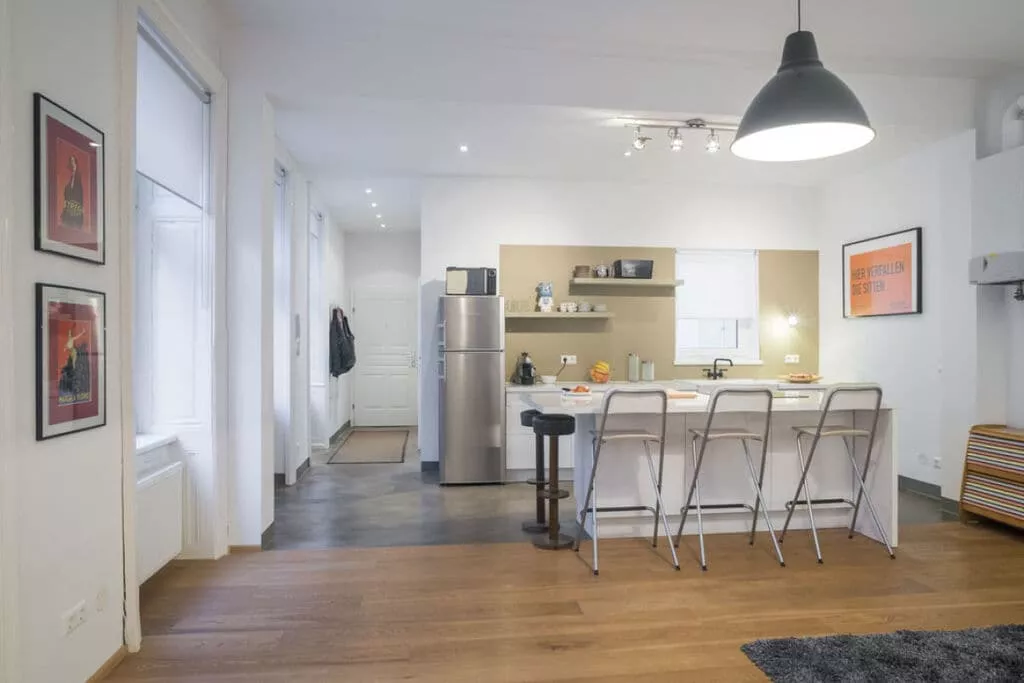 127125-Dining room