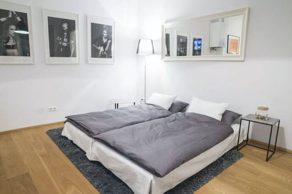 127125-Bedroom