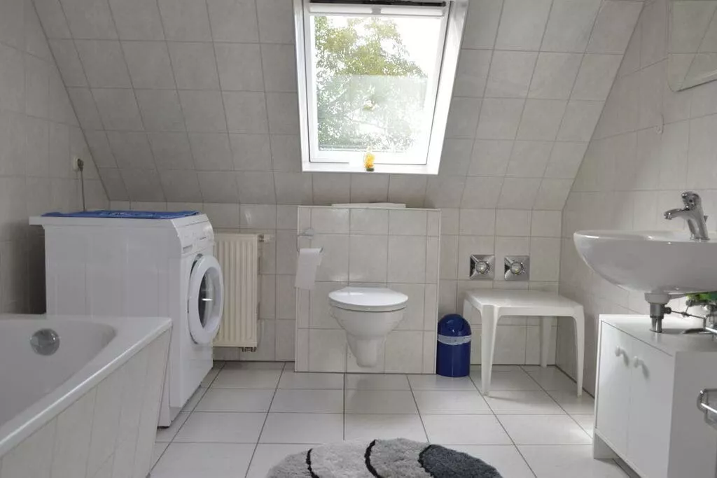 142600-Bathroom