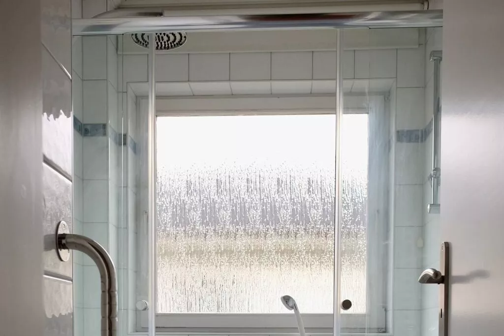 260024-Bathroom
