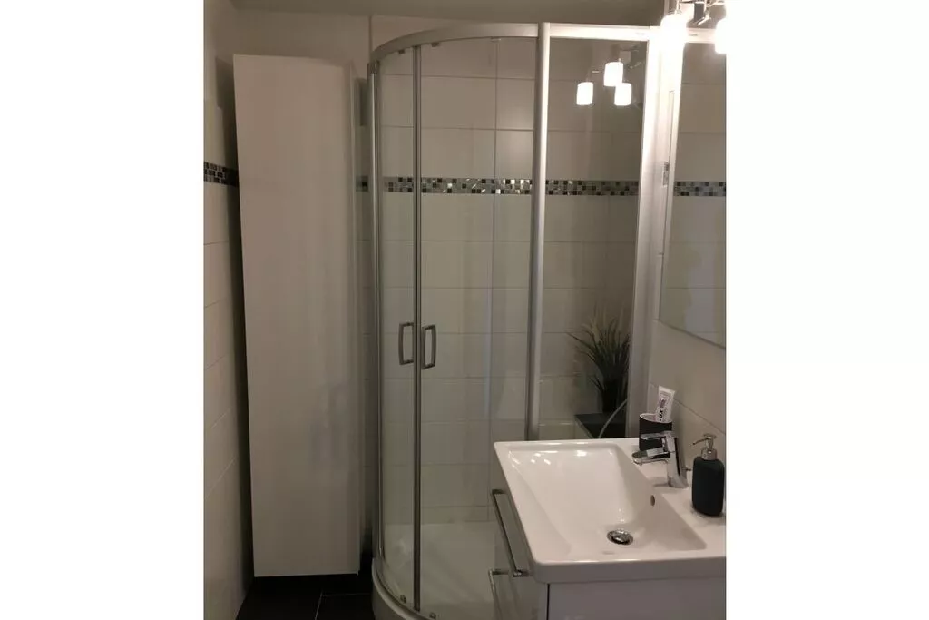 274931-Bathroom