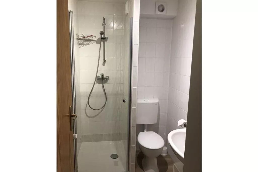 270891-Bathroom