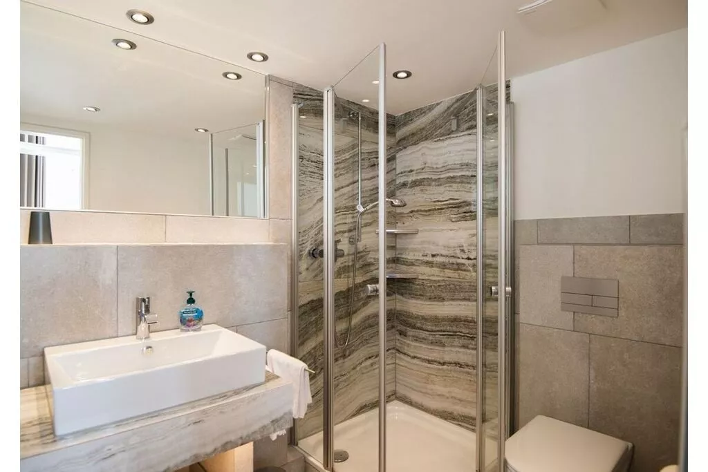 191798-Bathroom
