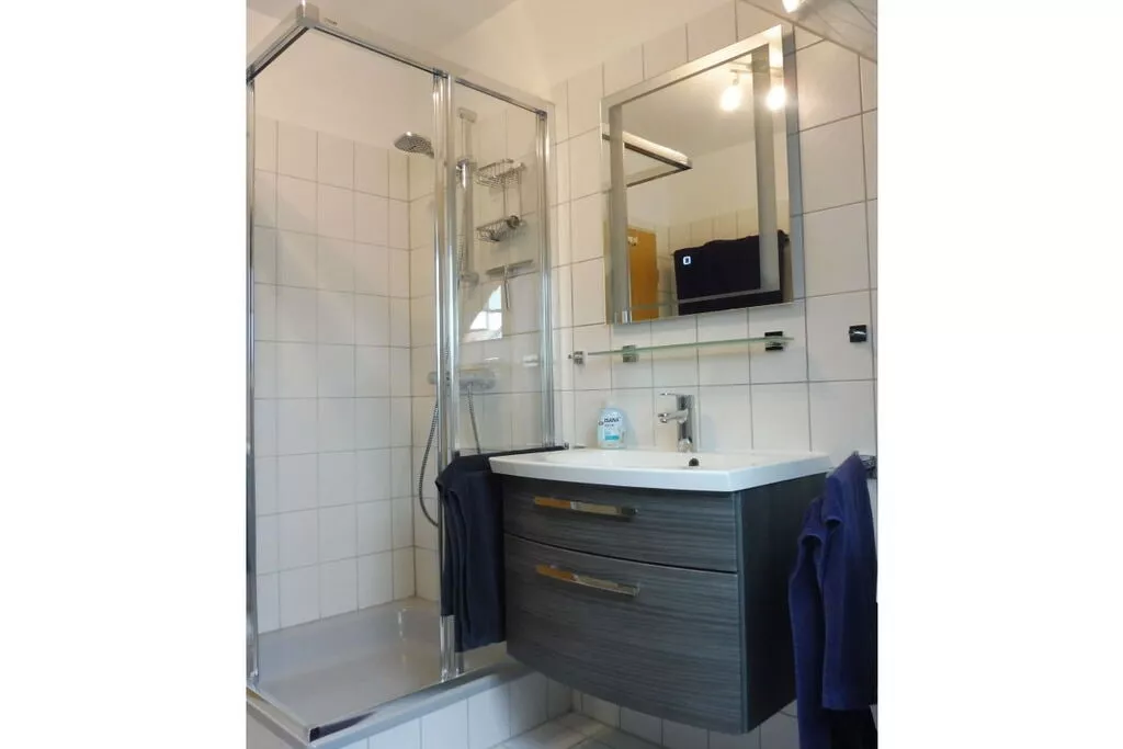 185189-Bathroom