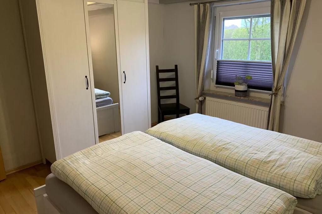 111107-Bedroom