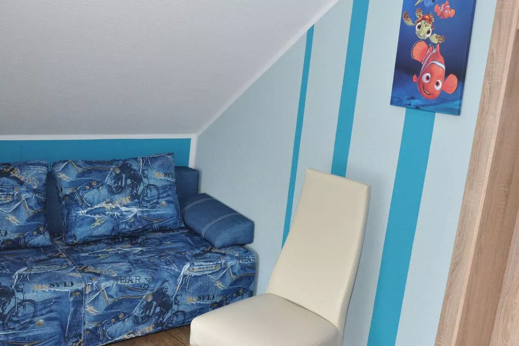 238037-Bedroom