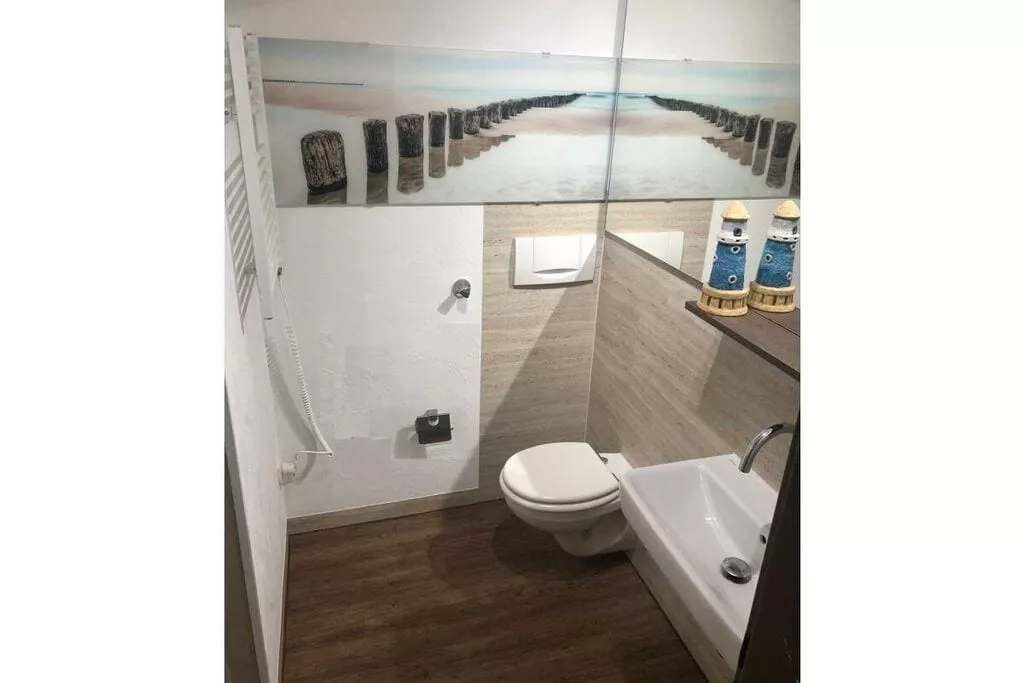 241346-Bathroom
