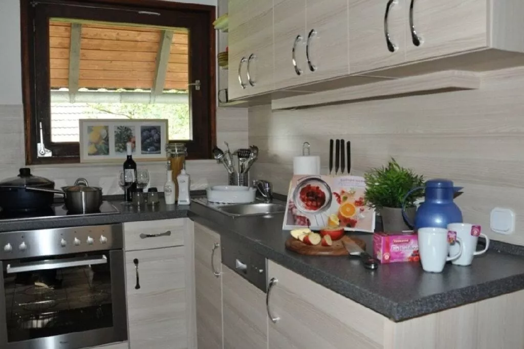 175854-Kitchen
