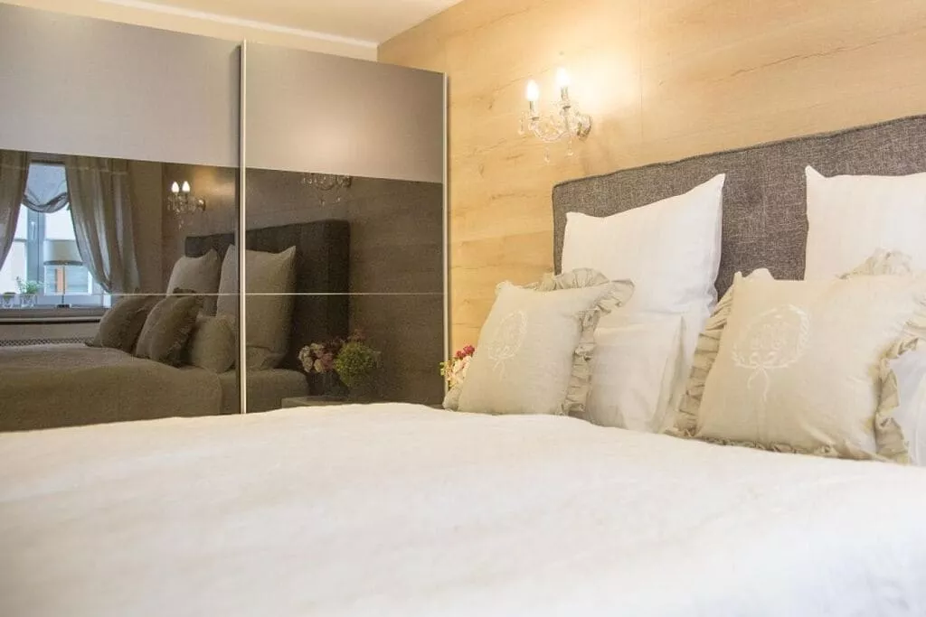 150776-Bedroom