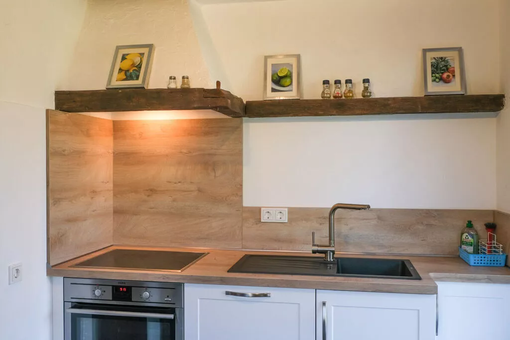 268405-Kitchen
