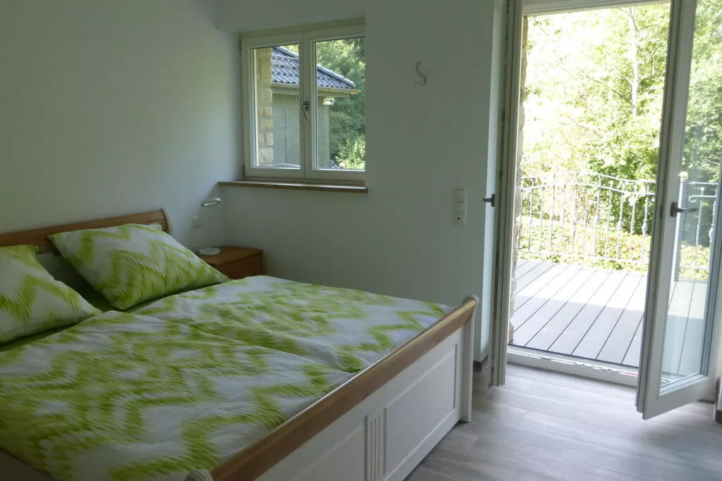 240961-Bedroom