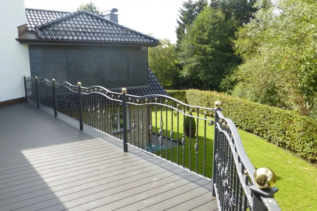 240961-Terrace
