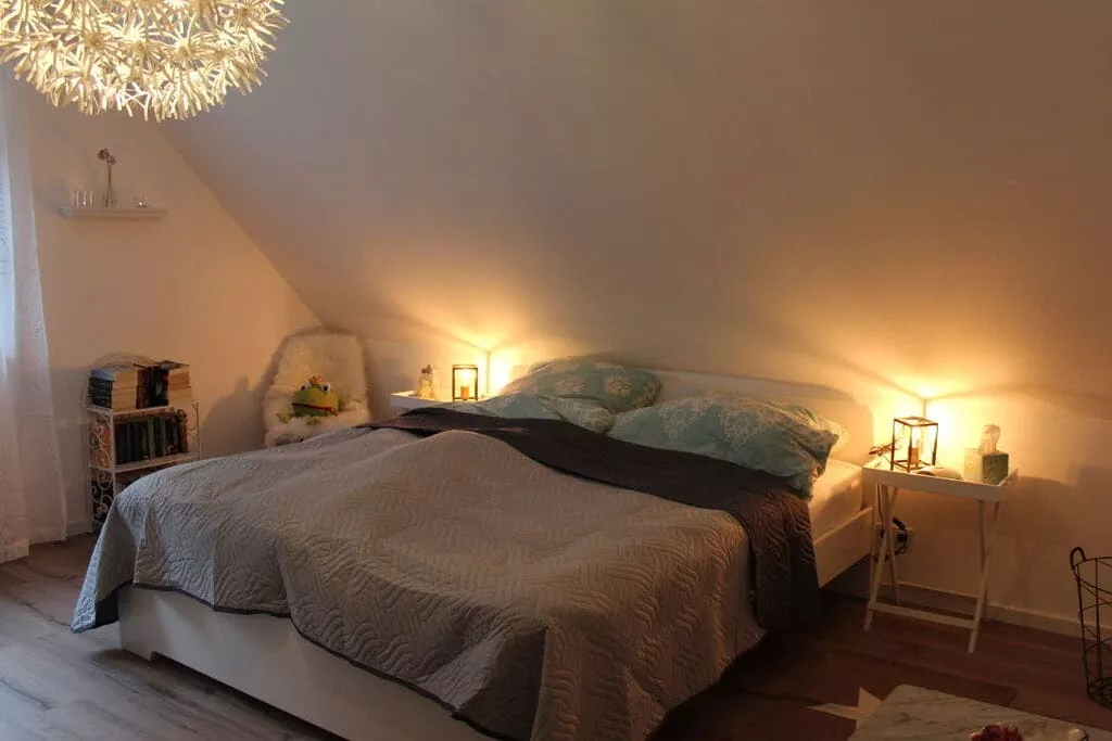 262924-Bedroom