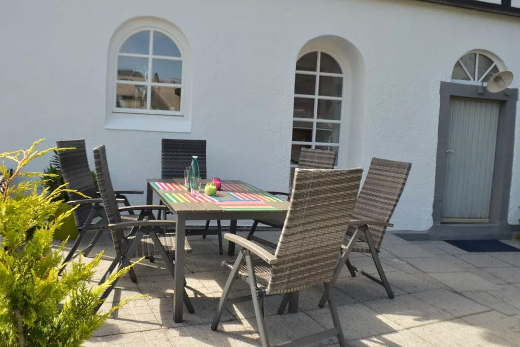 185546-Terrace