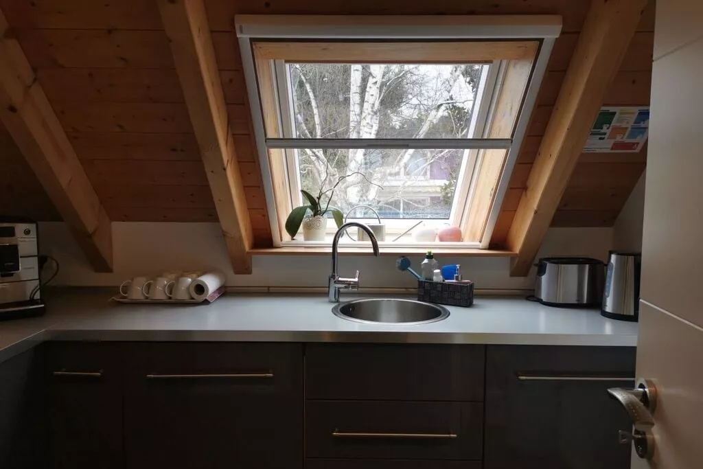 138704-Kitchen