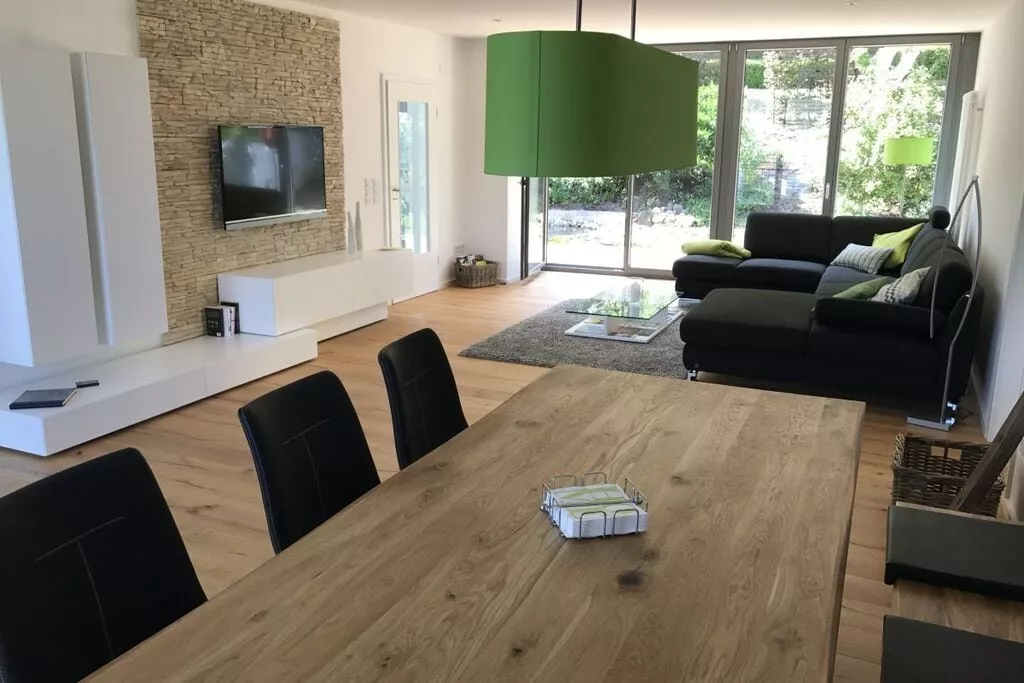 182756-Dining room