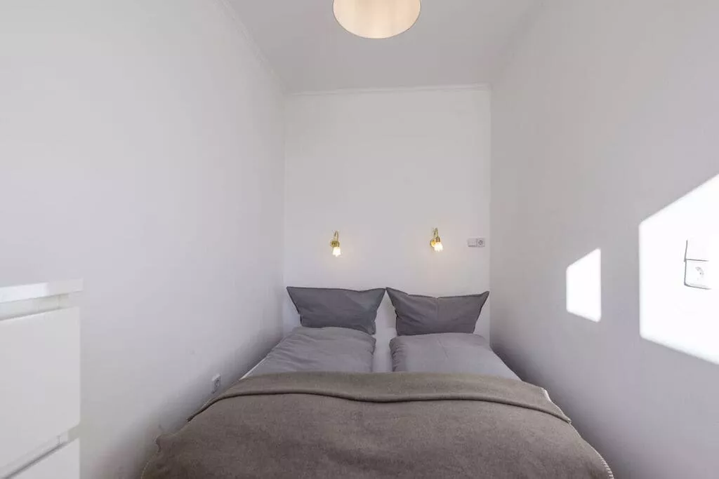 276578-Bedroom