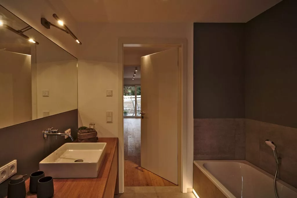 185504-Bathroom