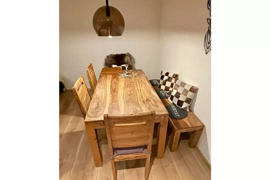 192474-Dining room