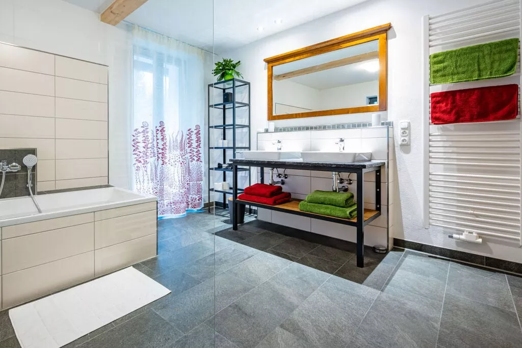 256695-Bathroom