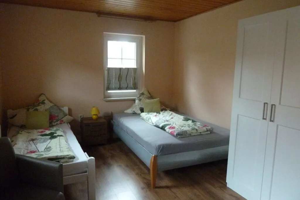 276721-Bedroom
