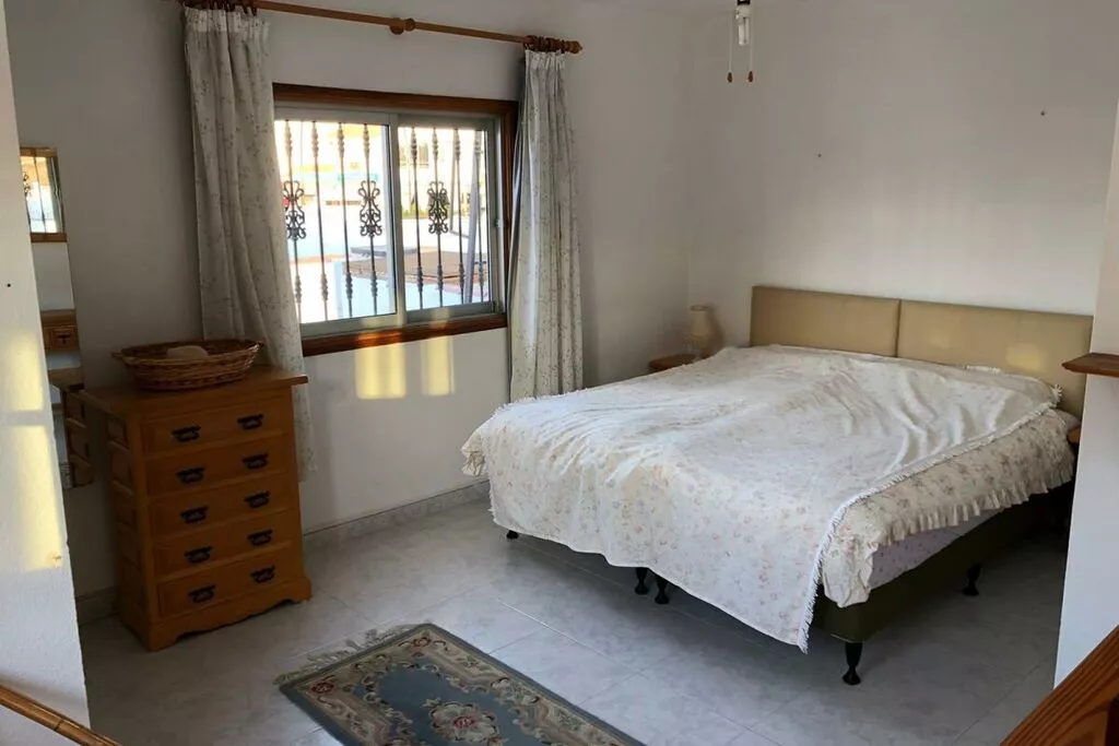 283994-Bedroom
