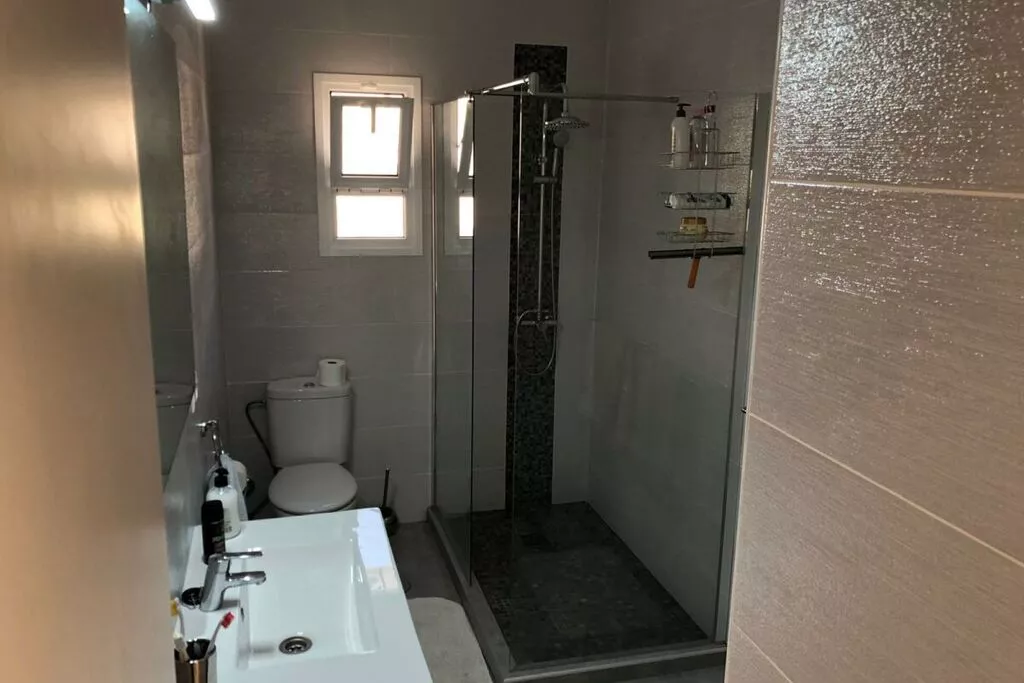 283994-Bathroom