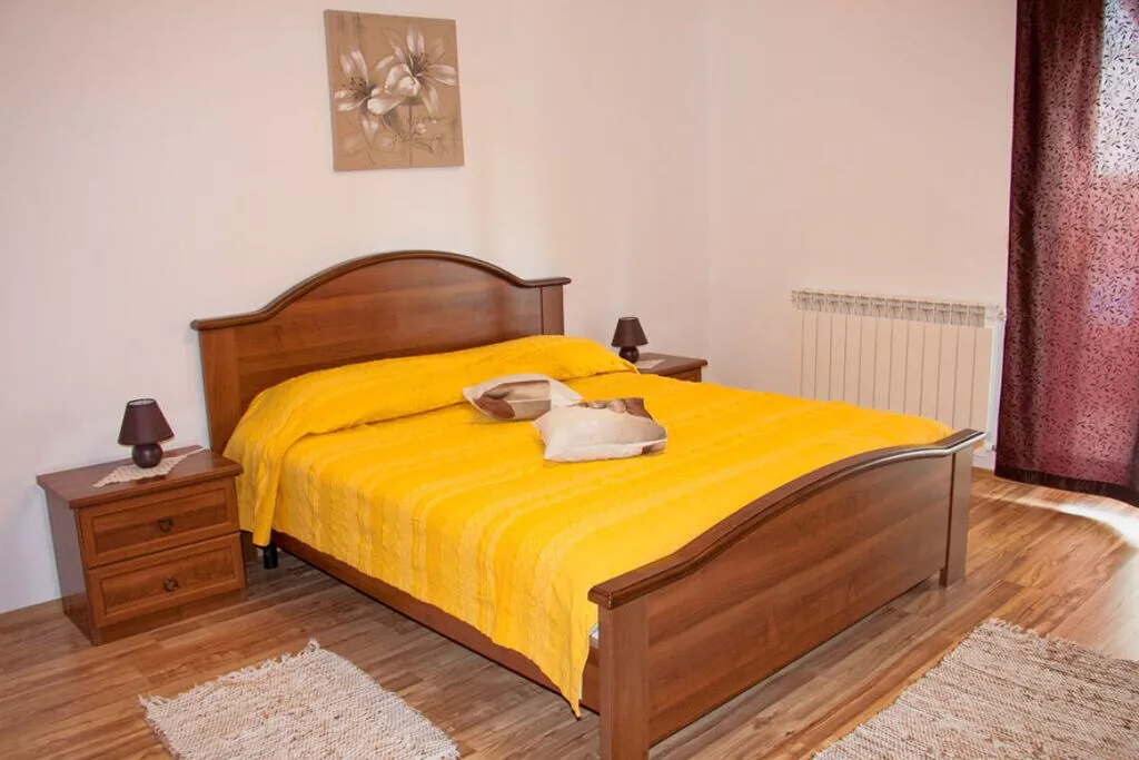 208137-Bedroom