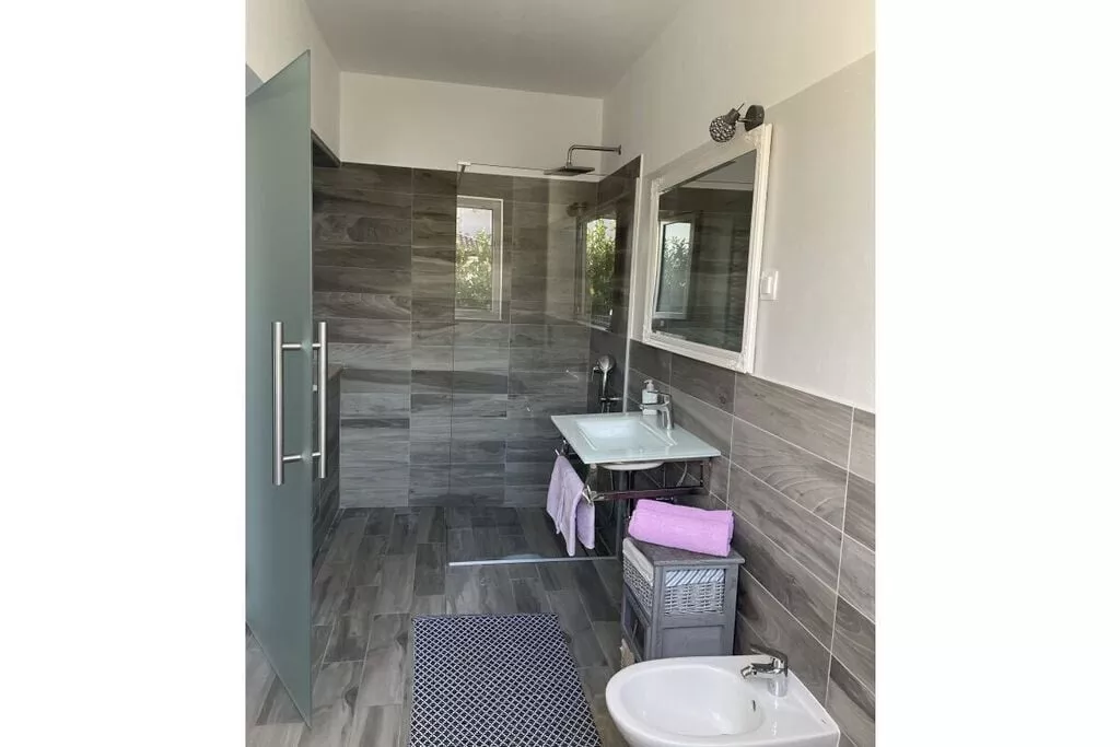 192608-Bathroom