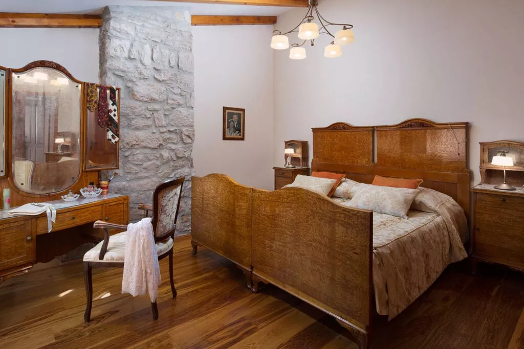 179626-Bedroom