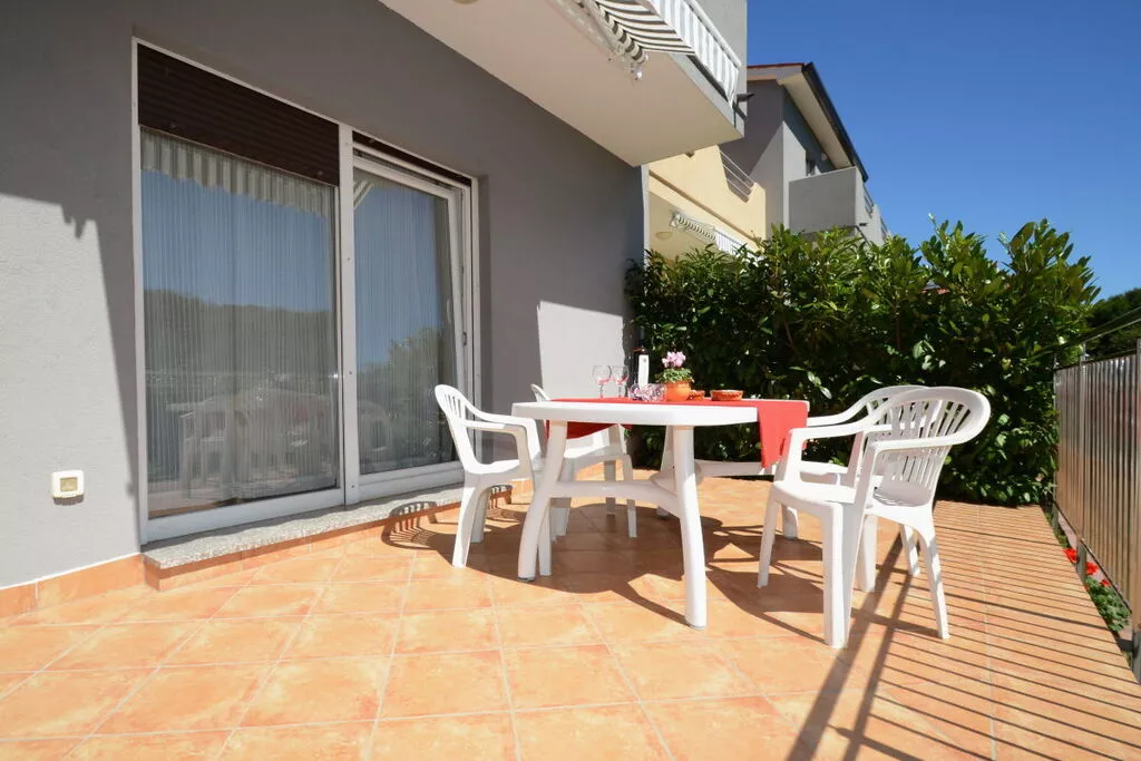 259448-Outdoor