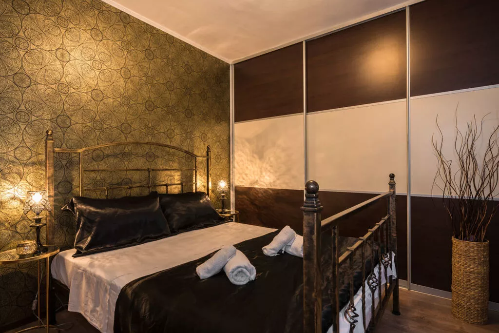 166773-Bedroom