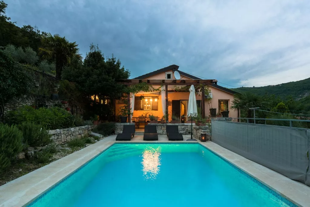 166773-Pool