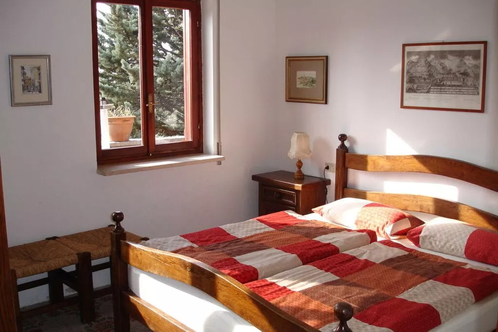 247937-Bedroom