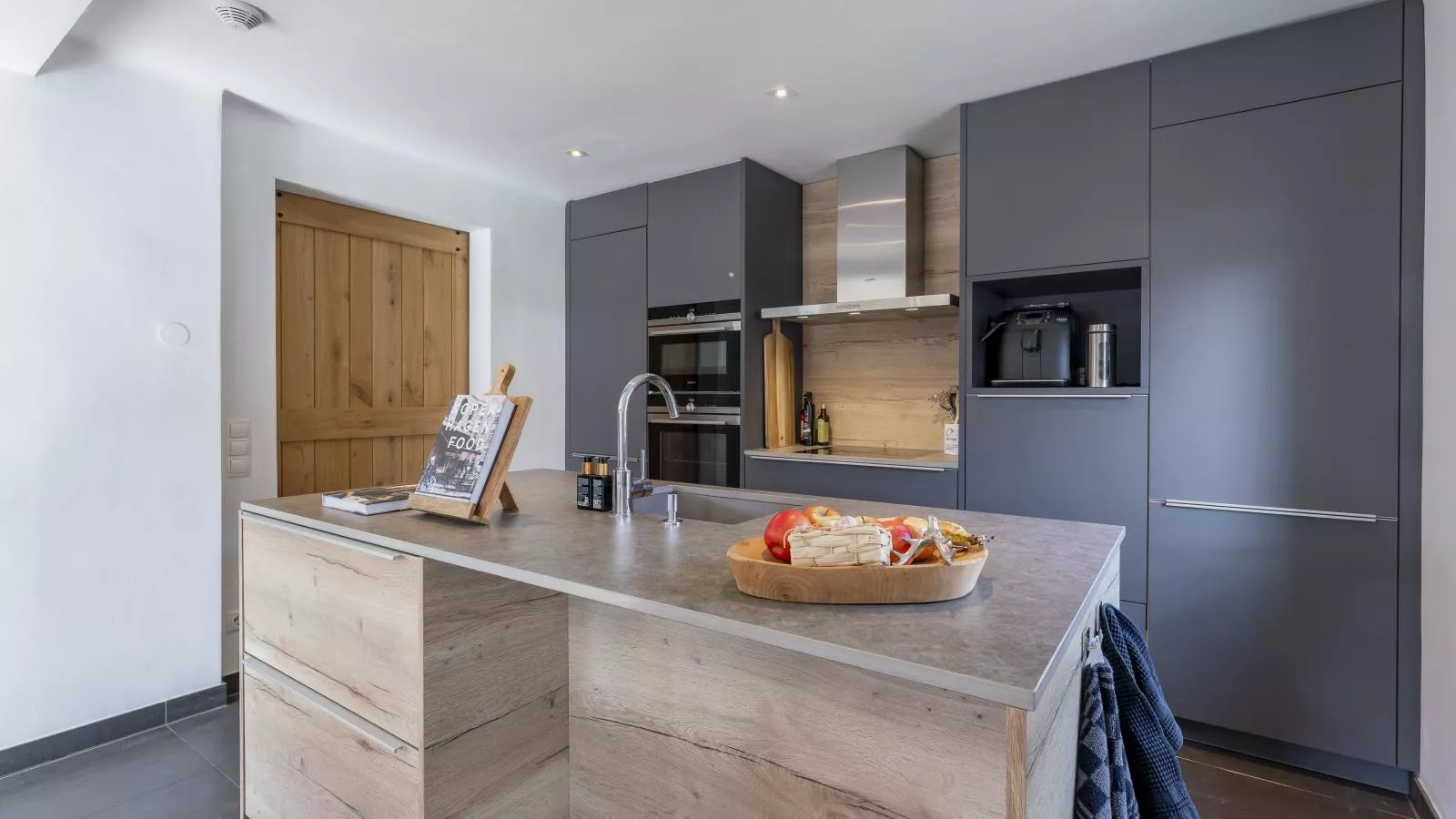 Mozart Lodge-Kitchen